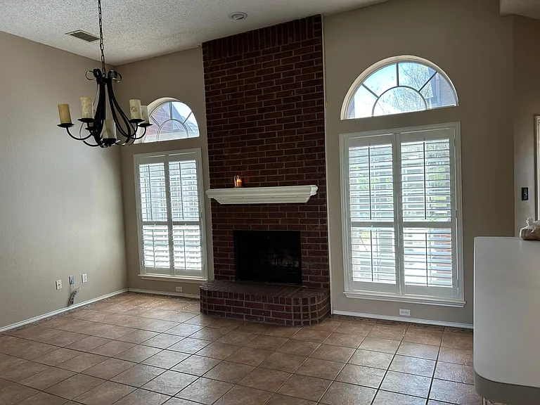 1606 Waterford Dr — Photo 9