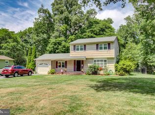 14 Lynnfield Dr, East Windsor, NJ 08520