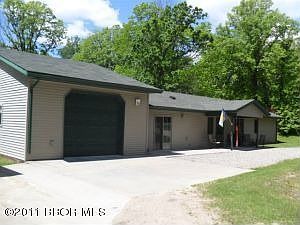 3rd image of 586 Lomond Dr NW