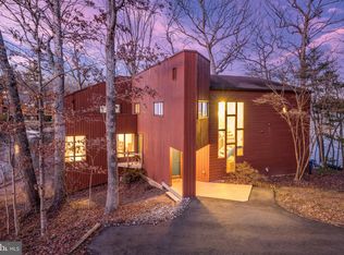 2203 Burgee Ct, Reston, VA 20191