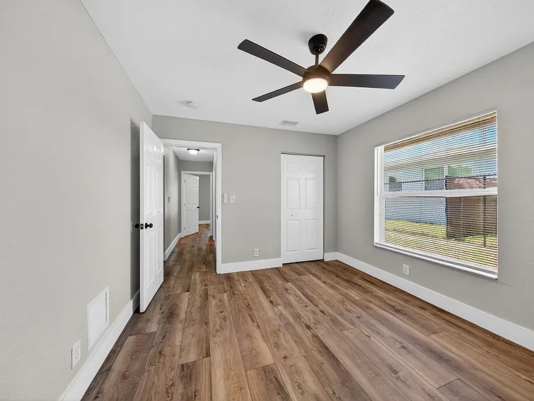 351 NW 8th Ave — Photo 27
