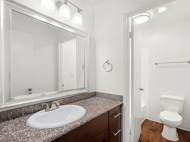 Ariel Court Apts — Photo 25