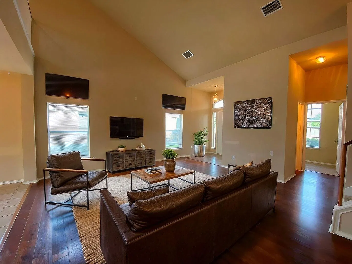 3 bedroom home with open floor plan available in Benbrook Ranch! — Photo 2