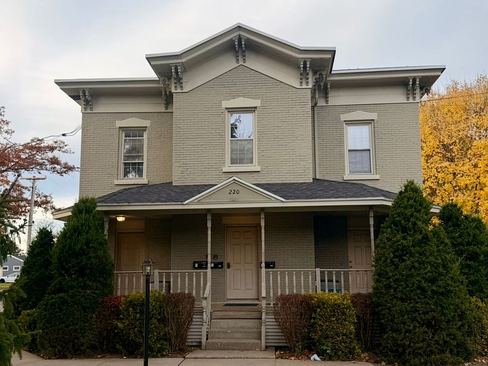 1st image of 220 Tompkins St