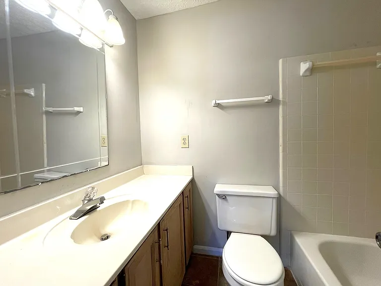 4002 Elm St — Photo 13