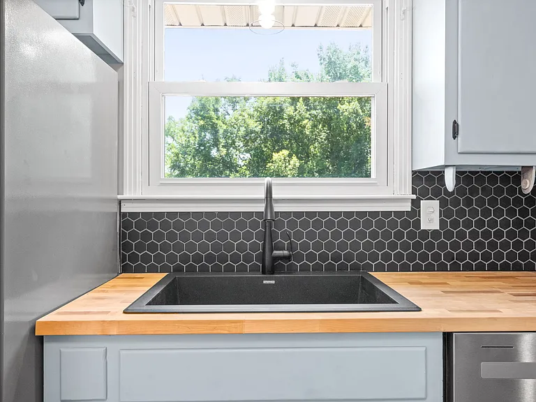 208 Aster Dr — Photo 13