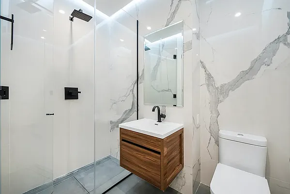 Rented by Compass | media 9