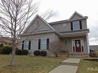 1004 Brighton Ave, Mackinaw, IL 61755