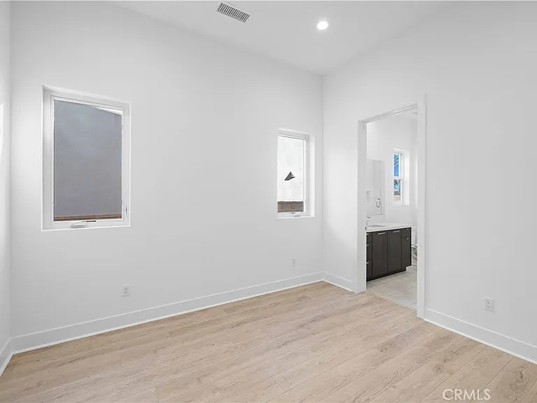 20048 W Mersey Ln — Photo 14