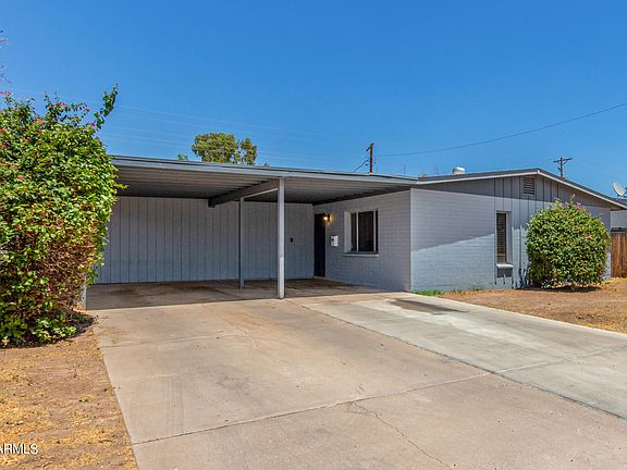 3rd image of 8218 W CATALINA Drive