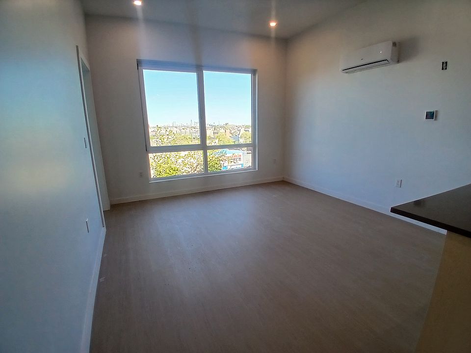 1st image of 76 Webster St #Var2f