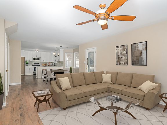 3rd image of 105 Arbor Wynds Ct