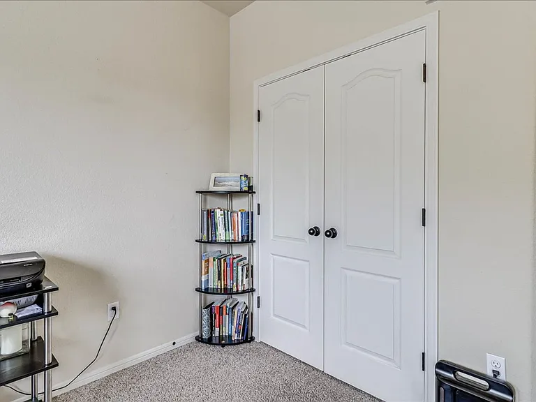 2242 Anacua St — Photo 34