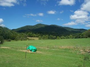 10736 Lobelia Rd, Hillsboro, WV 24946