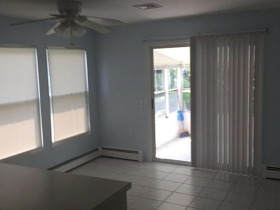4th image of 35 San Carlos St