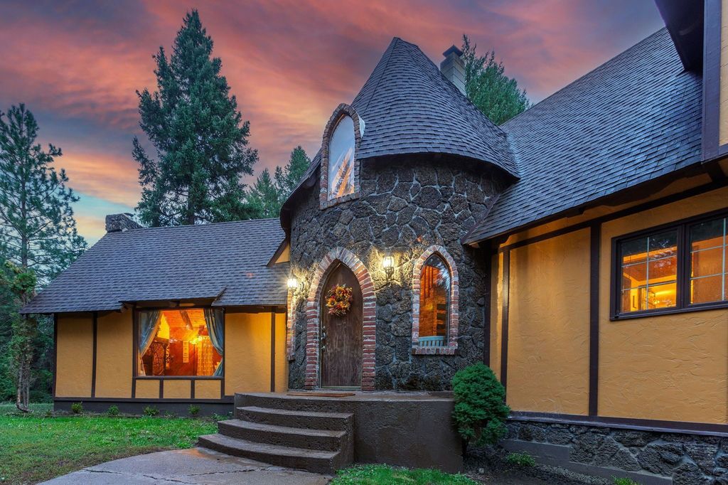 303 S Castle Ln - Property Image