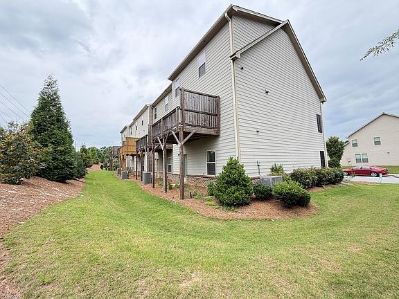 2nd image of 2838 Village Park Bnd