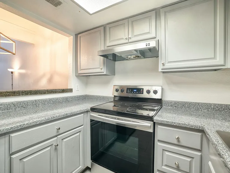 406 E Washington Ave #B — Photo 20