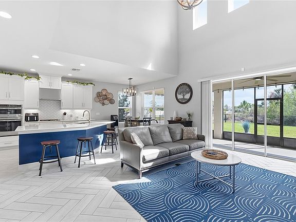 4th image of 4939 Los Robles Ct