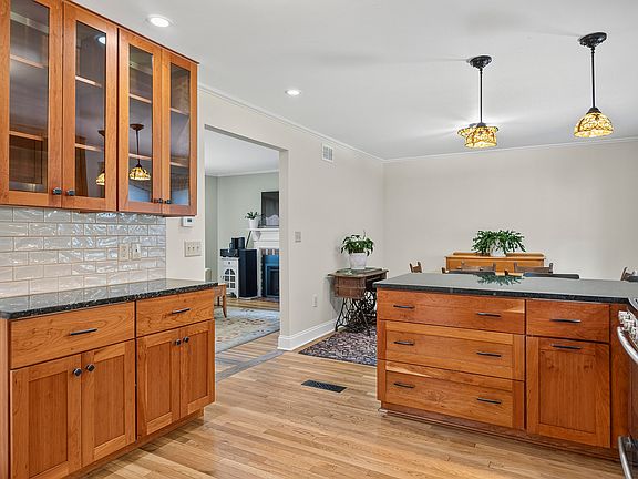 5th image of 58 Marshall Avenue