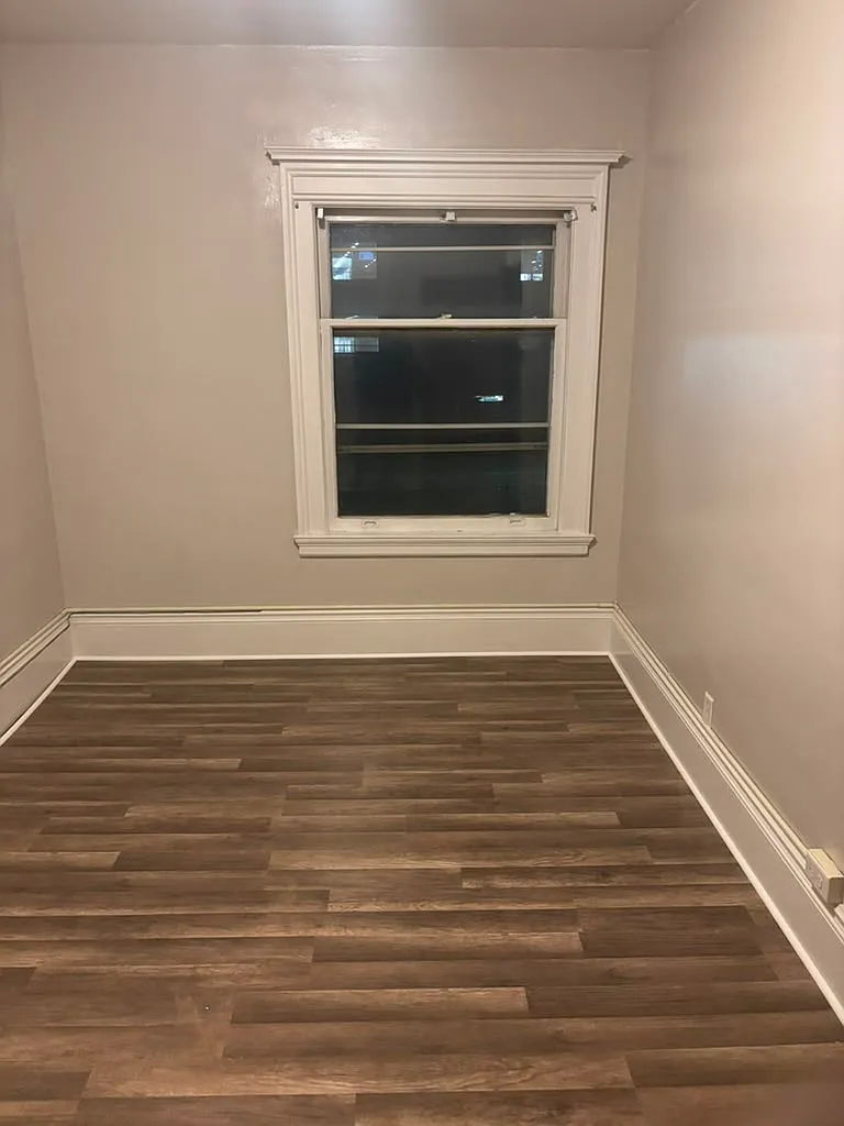 Studio, 700 sqft, $1,000 — Photo 2