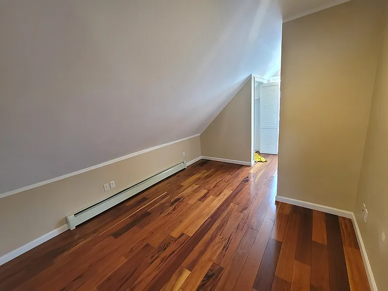 25 James St #2 — Photo 15