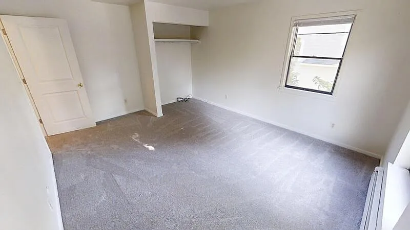 1 bed, 1.0 bath, 181 sqft, $800 — Photo 3