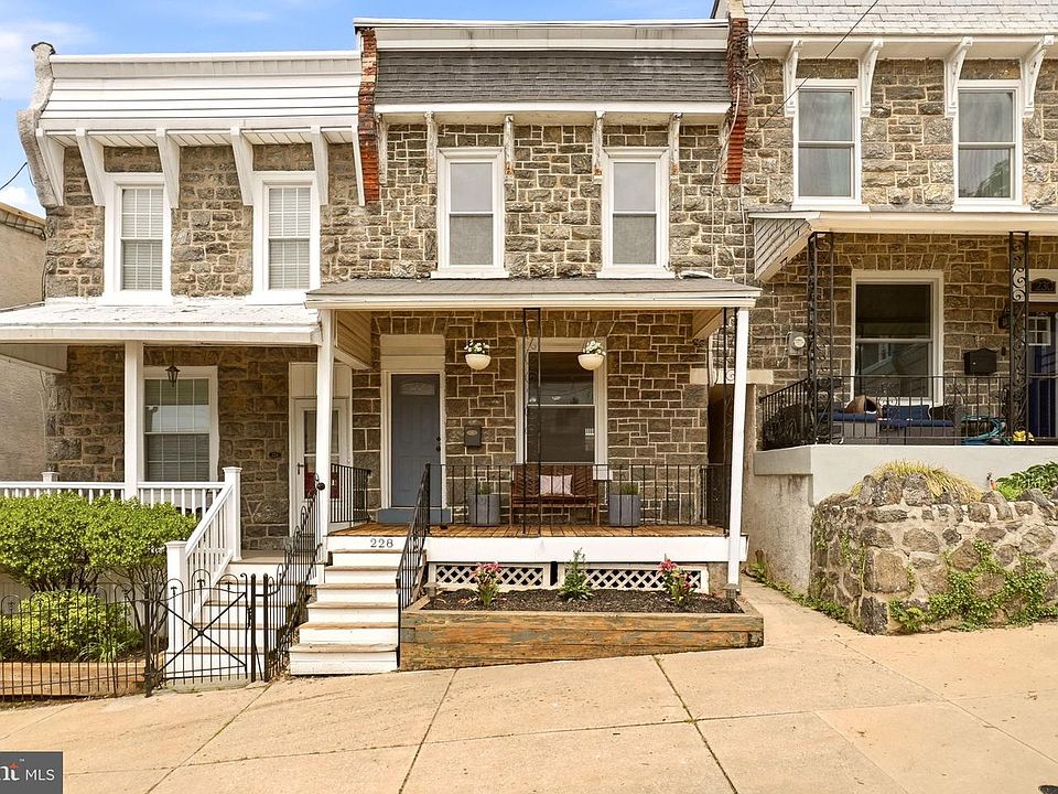 1st image of 228 Jamestown St