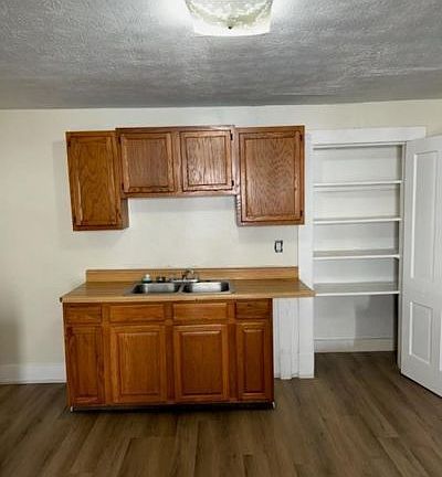 3rd image of 475 Stelton Rd #479