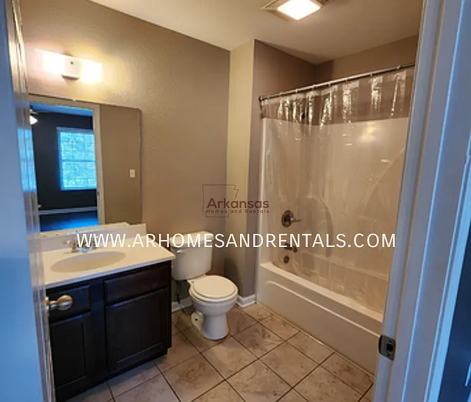 2501 Ridgeland Cir #7 — Photo 6