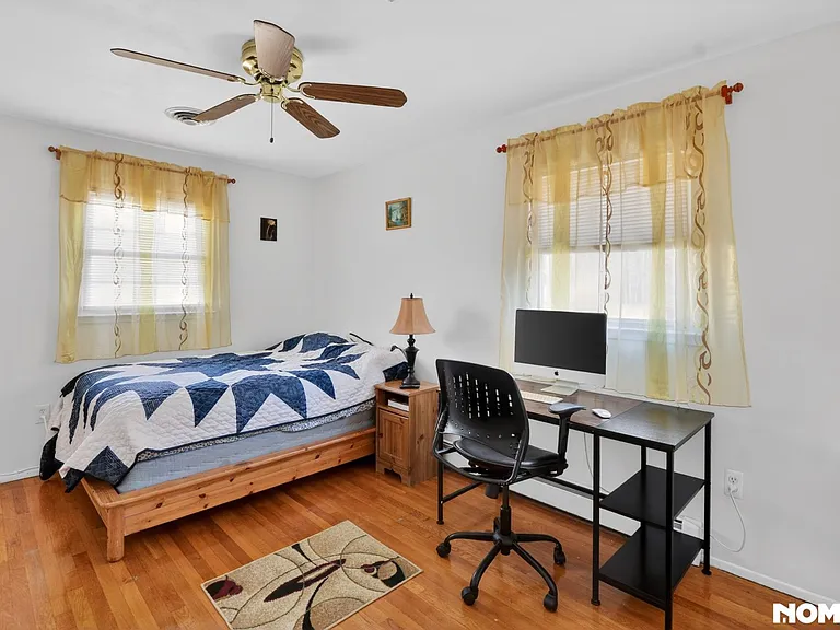 14714 Edgewater Dr — Photo 12