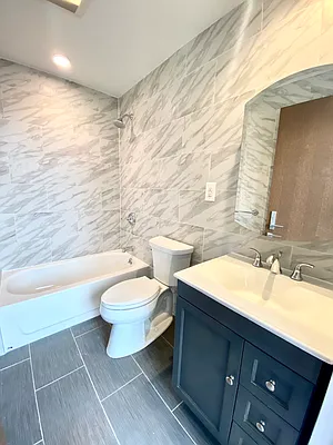 Rented by Dynamik Realty | media 32