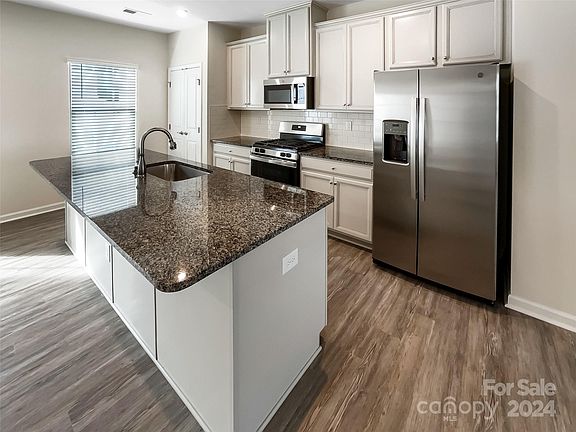 2nd image of 5065 Patton Dr