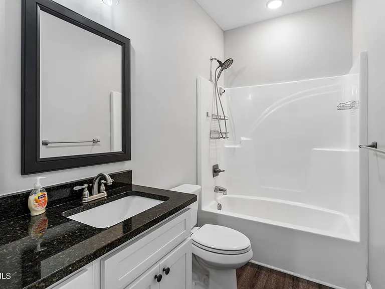 515 Villa Ln — Photo 27