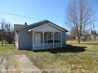 900 E Belmont Dr, Fort Wayne, IN 46806