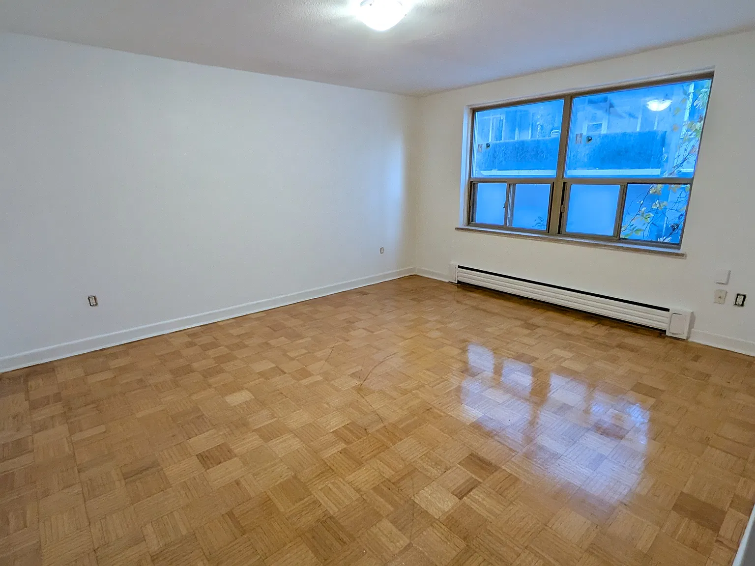 403 - Lake Shore Blvd W — Photo 3