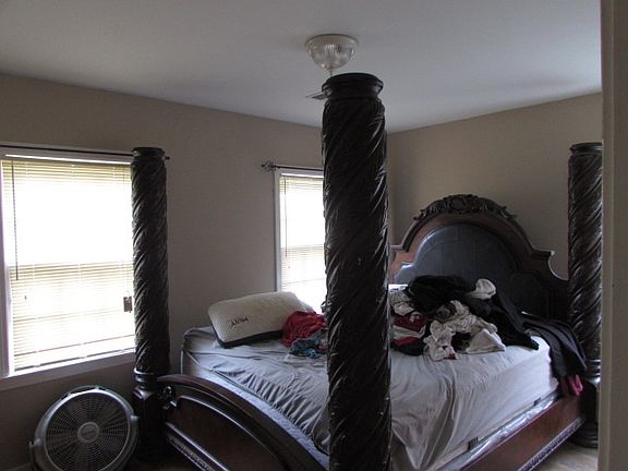 2nd image of 3304 Cicalla Ave