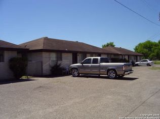 205 Treptow St, Beeville, TX 78102