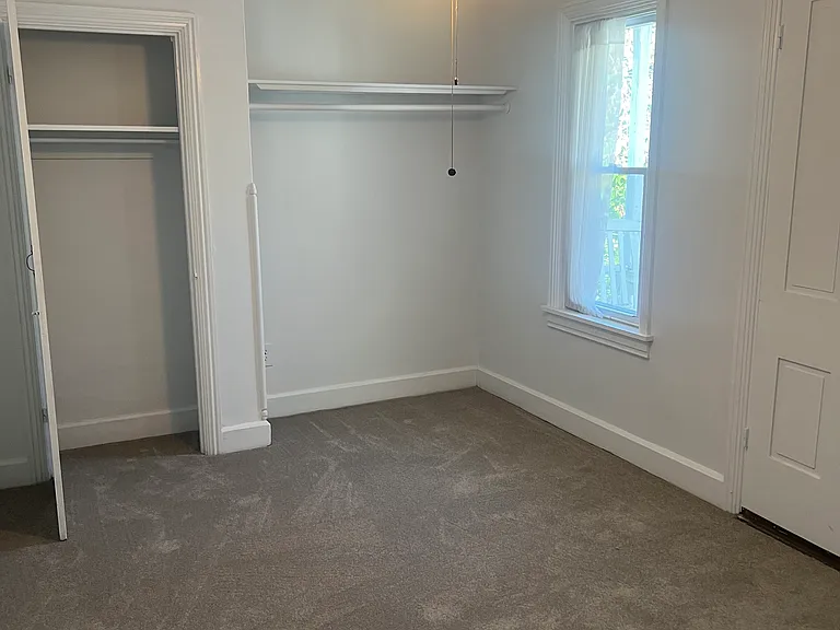 402 N Bedford St — Photo 6