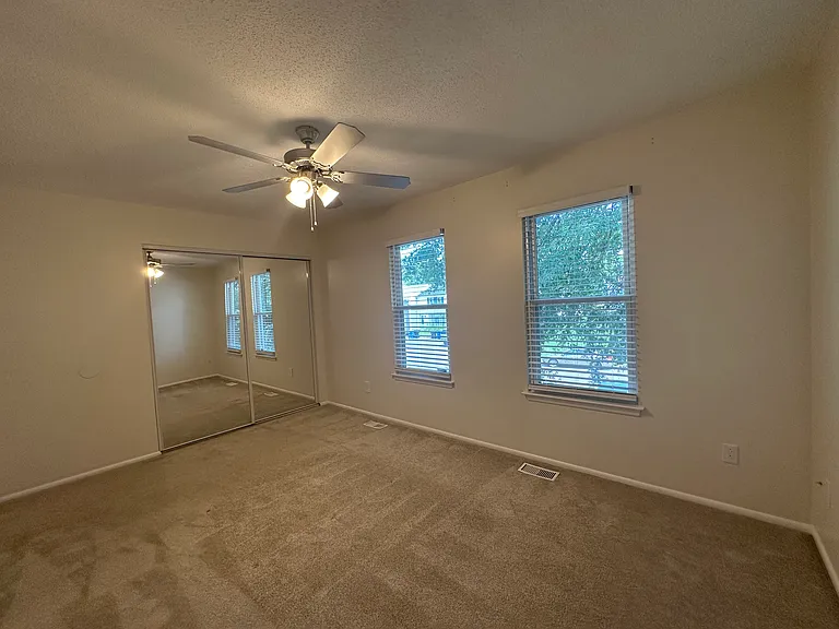 3590 Windmill Dr — Photo 16