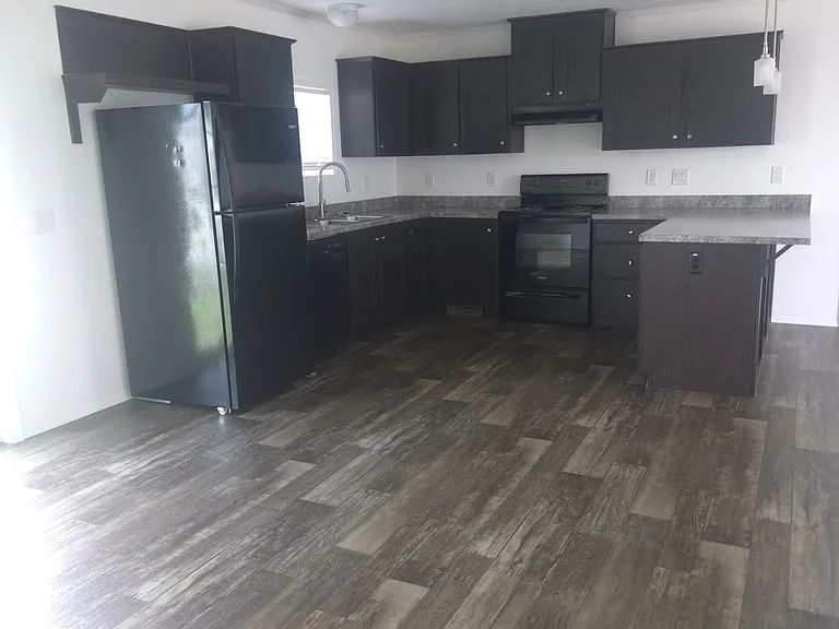 1810 W 53rd St — Photo 12