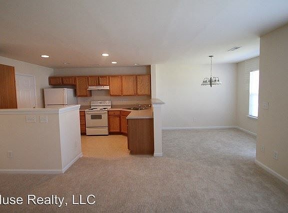 3rd image of 4509 Buckskin Ct