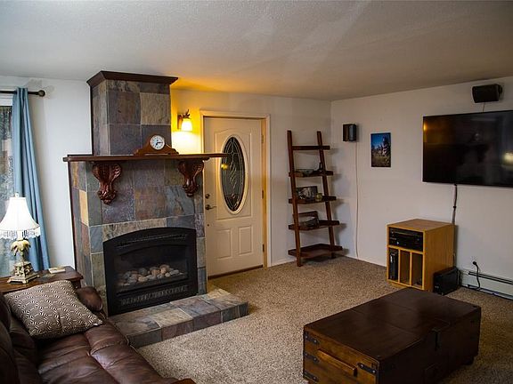 4th image of 724 W Montana St