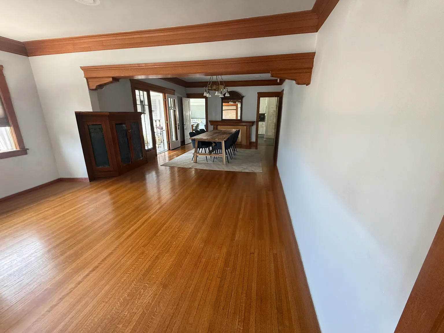 3 bed, 1995 sqft, $4,095 — Photo 3