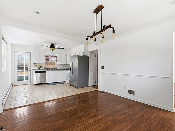 5th image of 413 Wills Ave