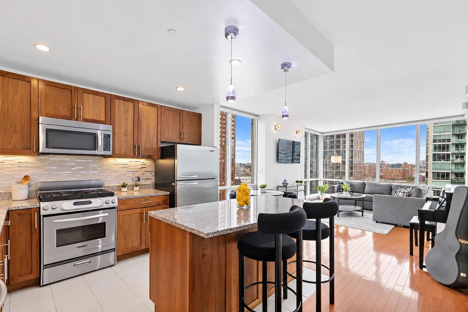 20 Newport Pkwy — Photo 3
