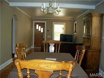 5th image of 3941 Burgen Ave