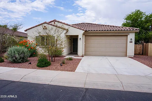 104 E Moonlight Trl Photo 1