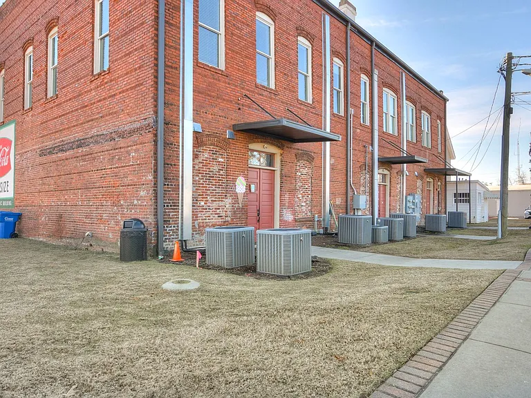 164 N Louisville St #2 — Photo 9