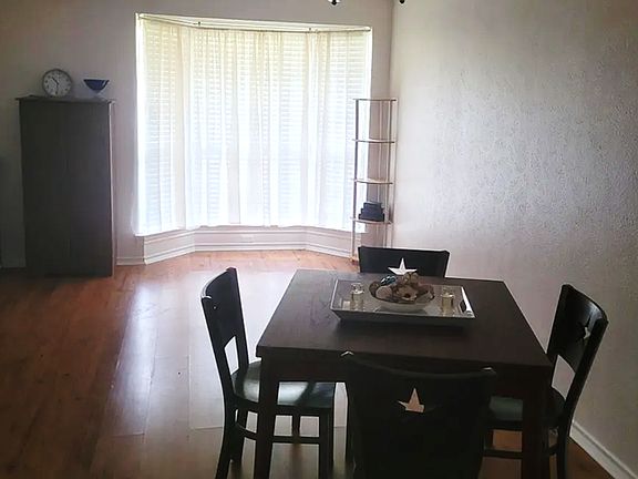 3rd image of 1713 Santa Cruz Ct